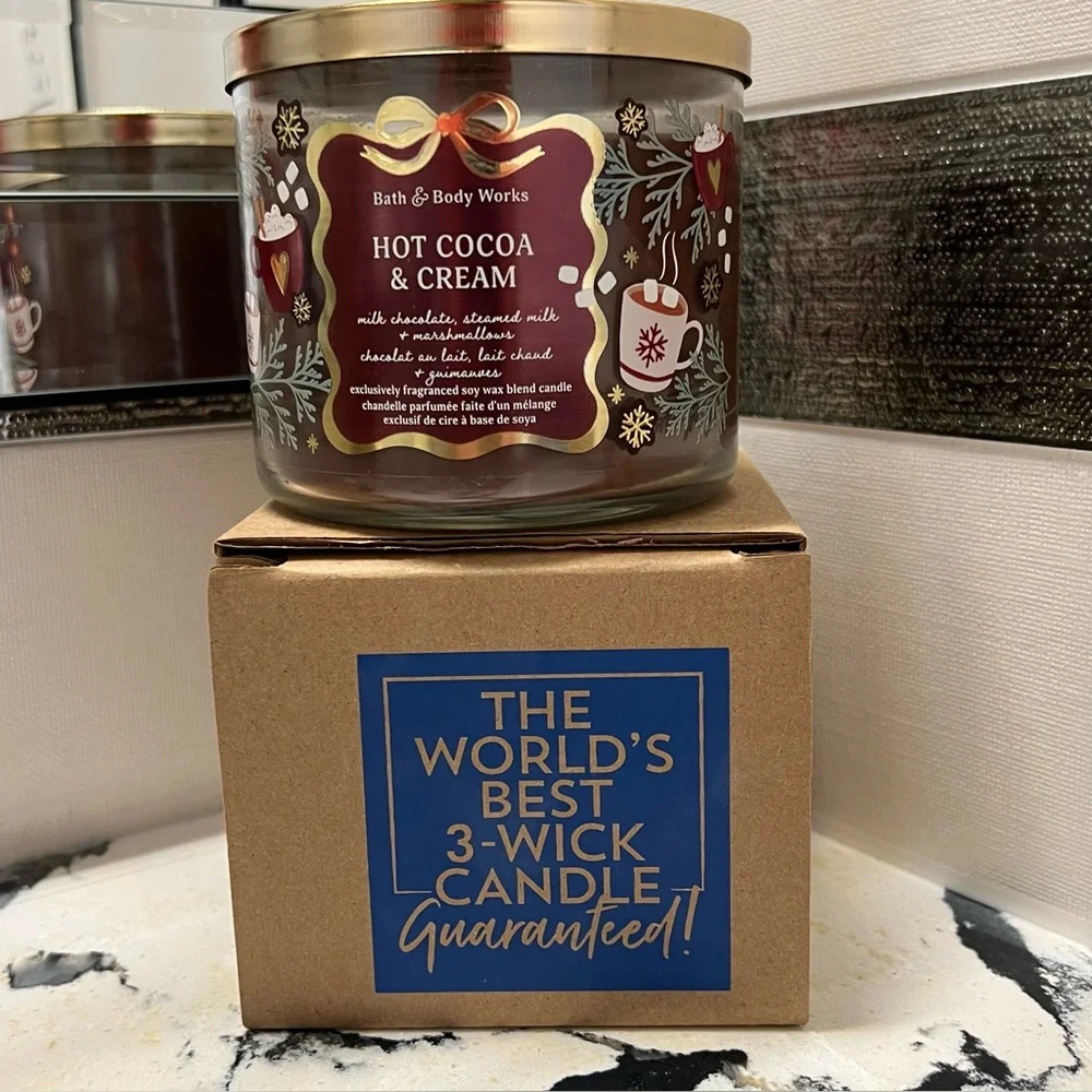 Bath & Body Works 3 Wick Candle - Hot and Cocoa Cream - Picture 2 of 5